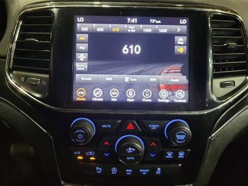 Used 2019 Jeep Grand Cherokee Limited AWD/4WD image 25