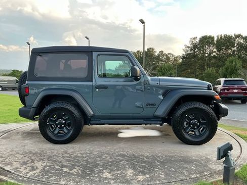 Used 2025 Jeep Wrangler Sport AWD/4WD image 8