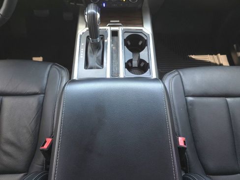 Used 2018 Ford F150 Lariat w/ Max Trailer Tow Package AWD/4WD image 19