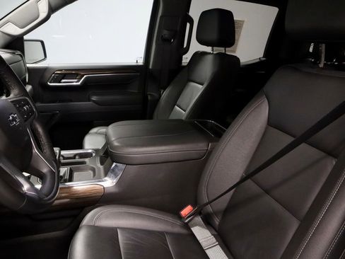 Used 2025 Chevrolet Silverado 1500 LT Trail Boss w/ Convenience Package II image 27