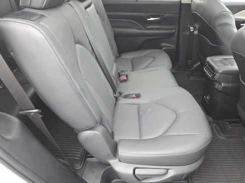 Used 2024 Toyota Grand Highlander Limited image 31