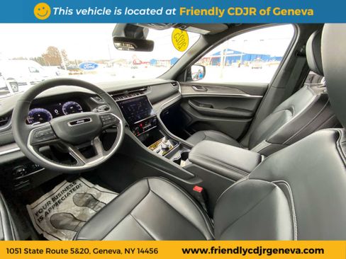 Used 2025 Jeep Grand Cherokee Limited w/ Trailer Tow Package image 11