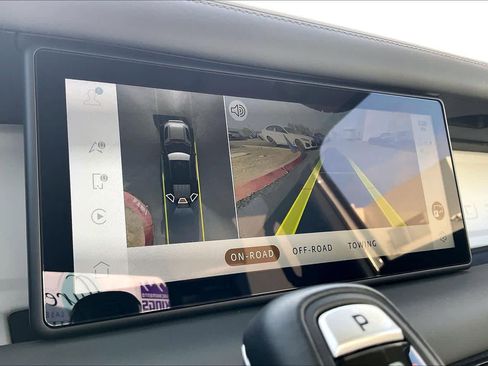 Used 2023 Land Rover Defender 110 SE image 23