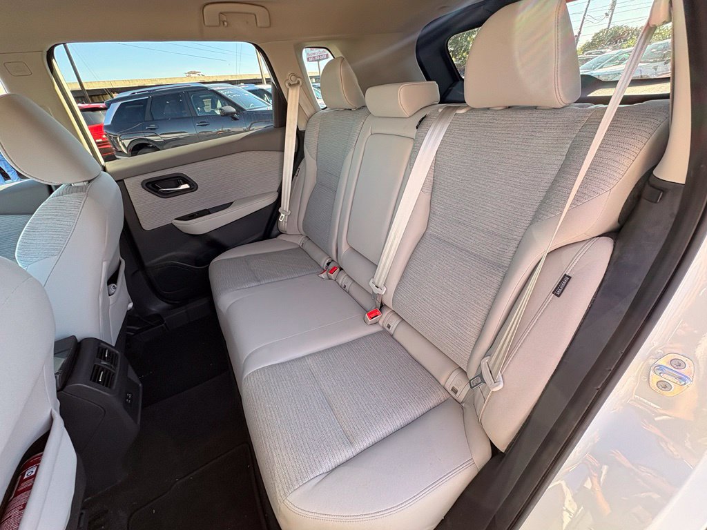 Used 2021 Nissan Rogue SV FWD image 26