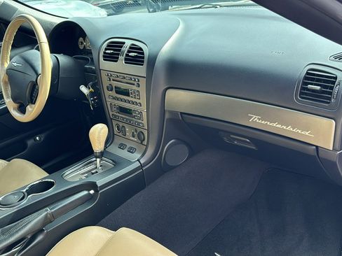 Used 2005 Ford Thunderbird RWD image 18