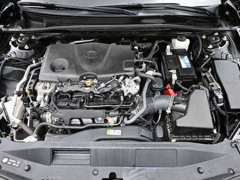 Used 2022 Toyota Camry SE image 15