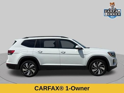 Used 2024 Volkswagen Atlas SE AWD/4WD image 2