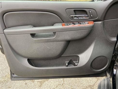 Used 2012 Chevrolet Avalanche LT w/ All-Star Edition image 10