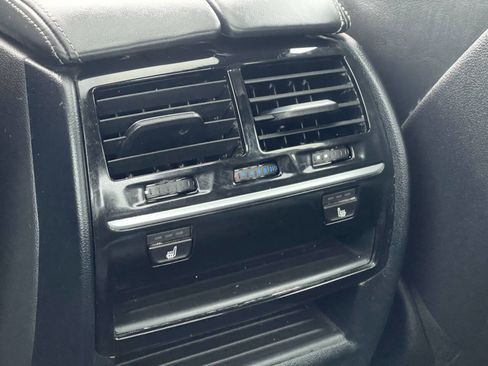 Used 2020 BMW M550i xDrive M550i xDrive AWD 4dr Sedan w/ Executive Package image 28