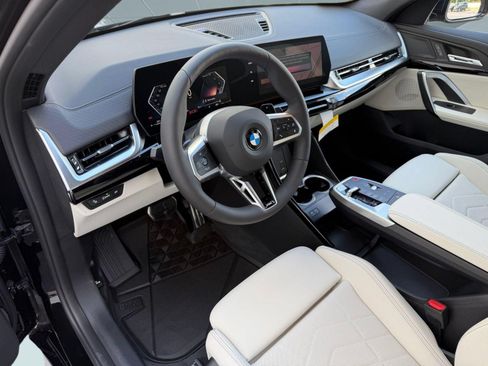 Used 2026 BMW X2 xDrive28i w/ M Sport Package AWD/4WD image 4