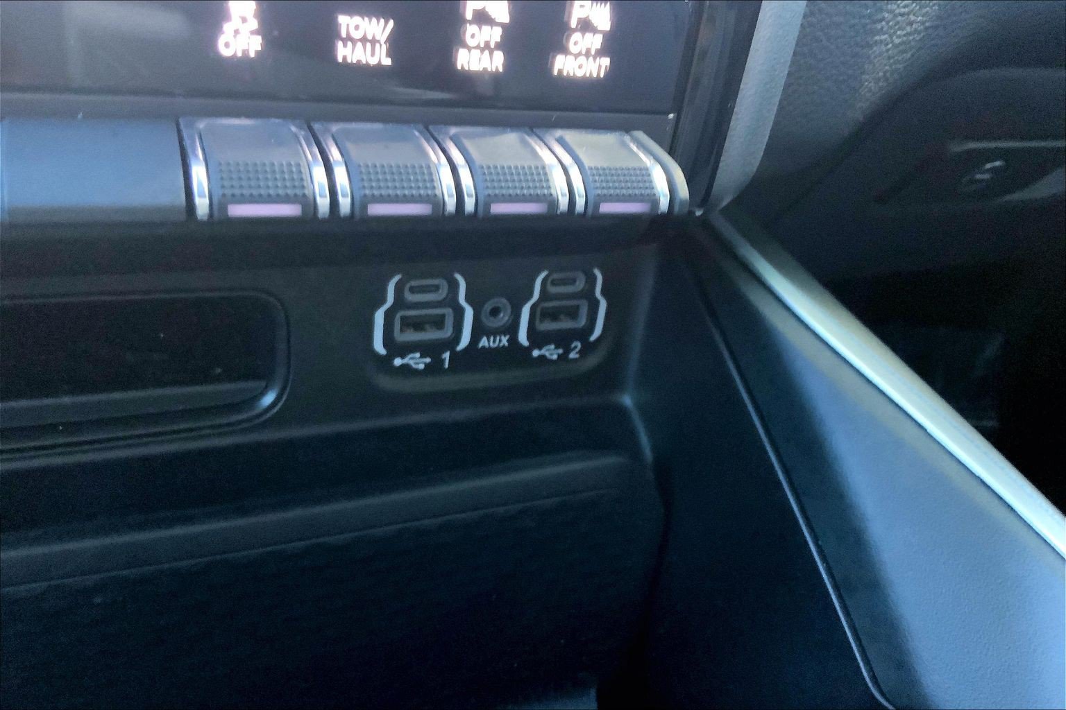 Used 2023 RAM 1500 Big Horn AWD/4WD image 30
