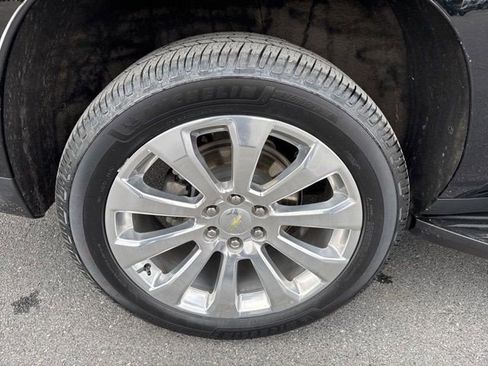 Certified 2023 Chevrolet Suburban Premier image 10