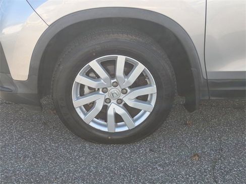 Used 2019 Honda Pilot LX image 11