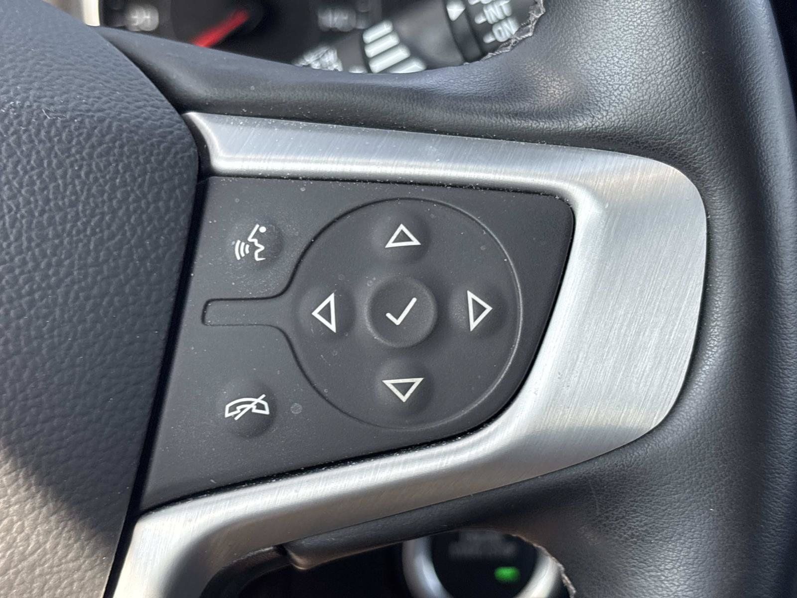 Used 2024 GMC Terrain SLT FWD image 19