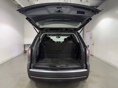 Used 2015 GMC Acadia SLT image 7