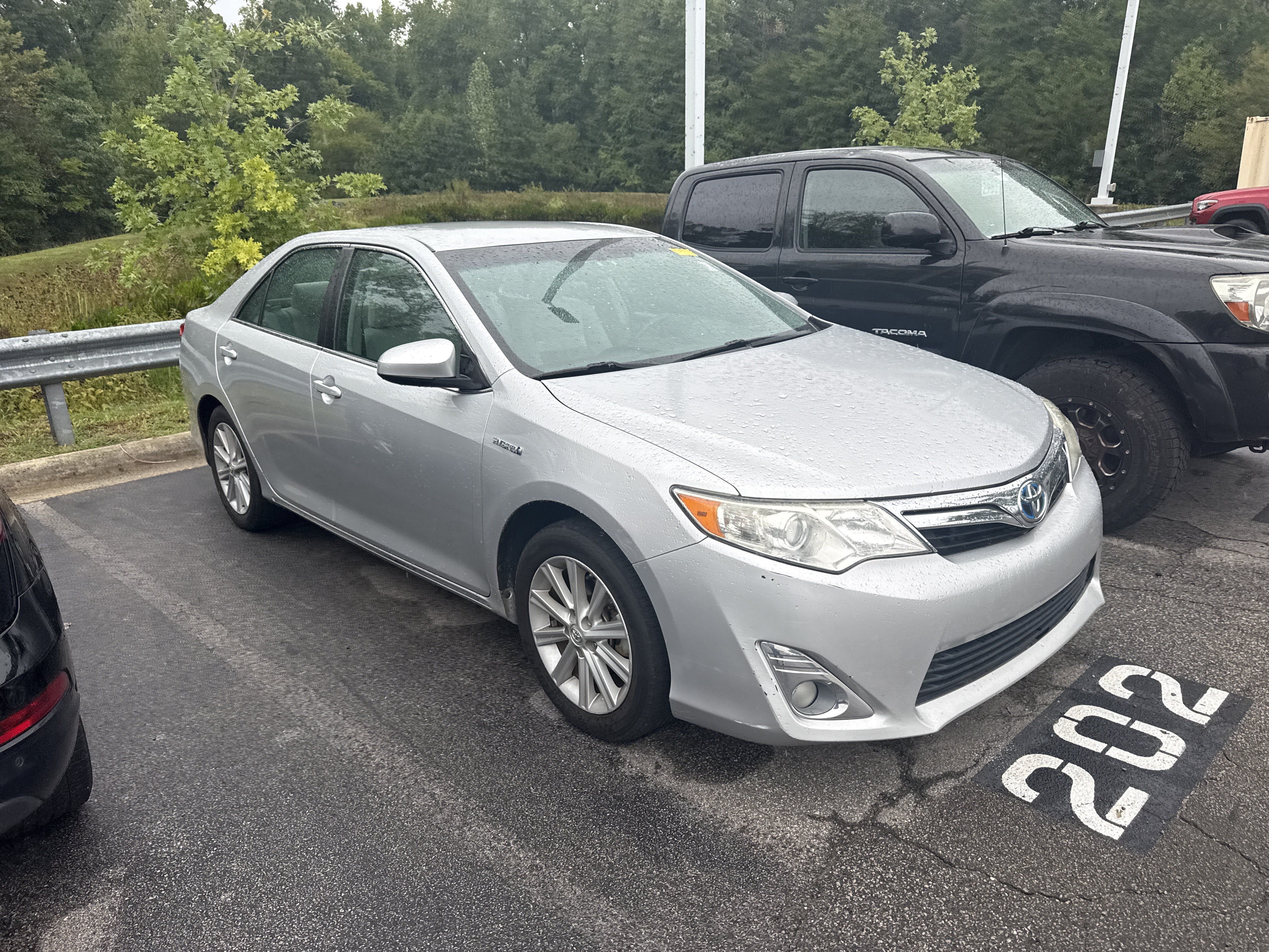 Used 2012 Toyota Camry XLE w/ Convenience Pkg FWD image 5