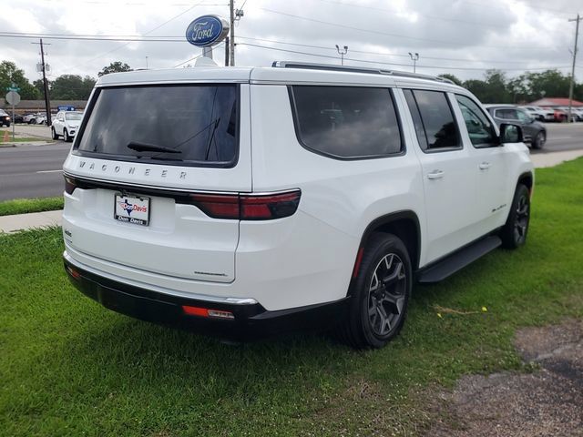 Used 2023 Jeep Wagoneer L Series III w/ Preferred Equipment Group AWD/4WD image 3