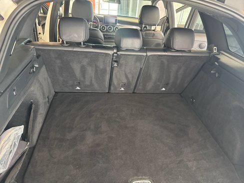 Used 2018 Mercedes-Benz GLC 300 4MATIC w/ Premium Package image 26