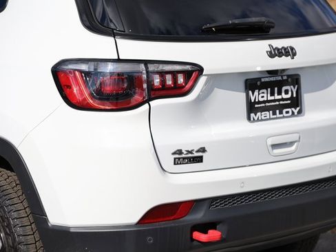 Used 2023 Jeep Compass Trailhawk w/ Trailhawk Convenience Group image 6