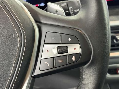 Used 2025 BMW X5 xDrive40i AWD/4WD image 23