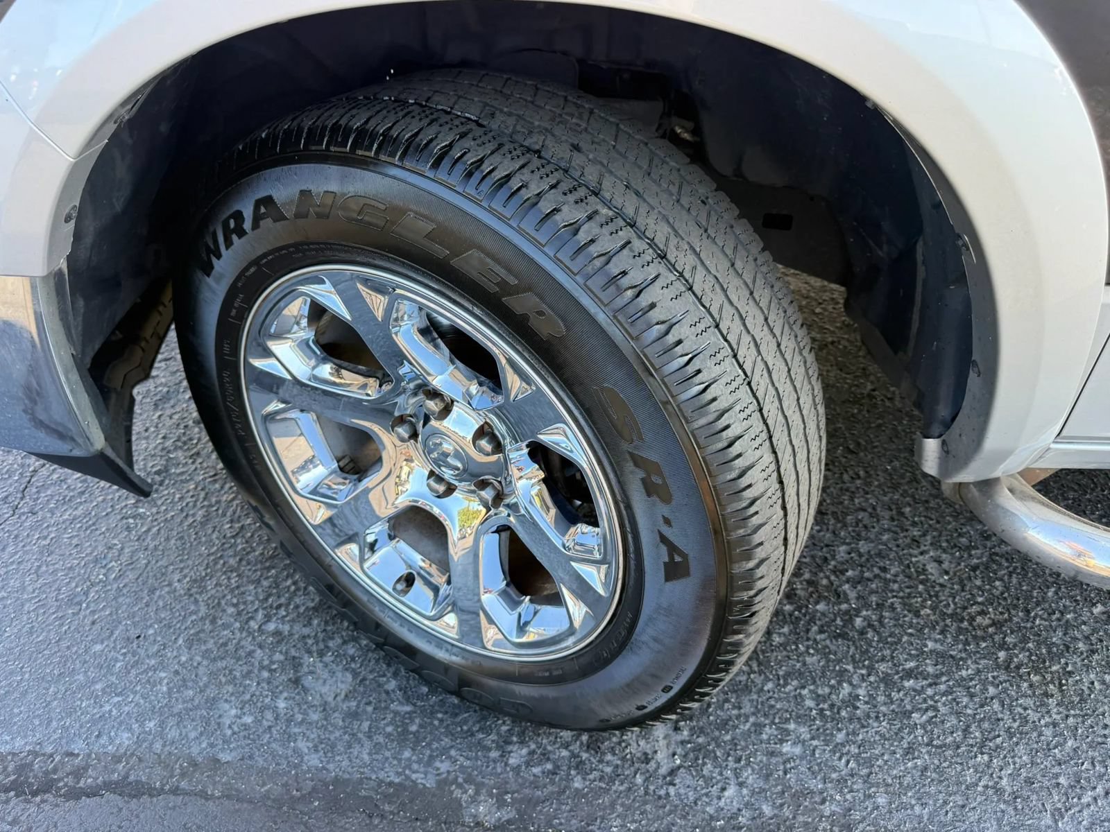 Used 2016 RAM 1500 Laramie w/ Convenience Group AWD/4WD image 58