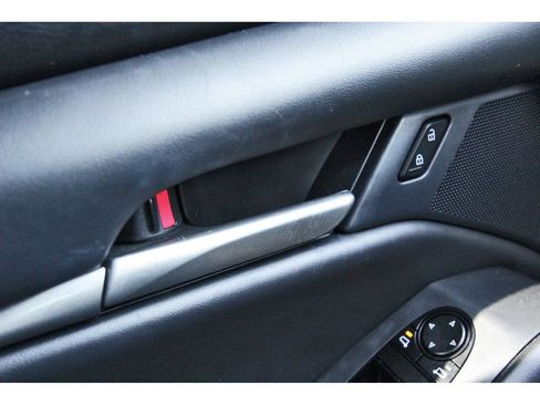 Used 2023 MAZDA MAZDA3 s image 21