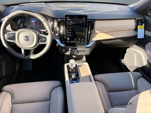 New 2026 Volvo XC90 B6 Ultra image 16