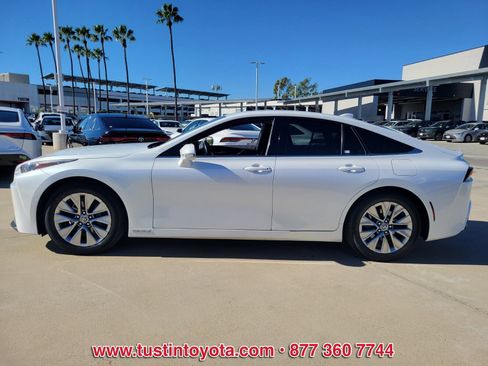 Certified 2022 Toyota Mirai XLE image 6