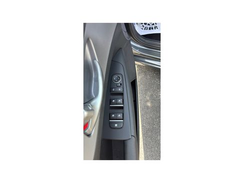 Used 2024 Kia Forte LXS FWD image 11
