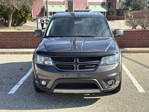 Used 2015 Dodge Journey R/T w/ Flexible Seating Group FWD image 1