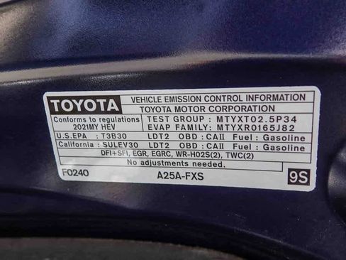 Used 2021 Toyota Highlander XLE image 24
