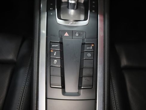 Used 2017 Porsche 911 Carrera RWD image 21
