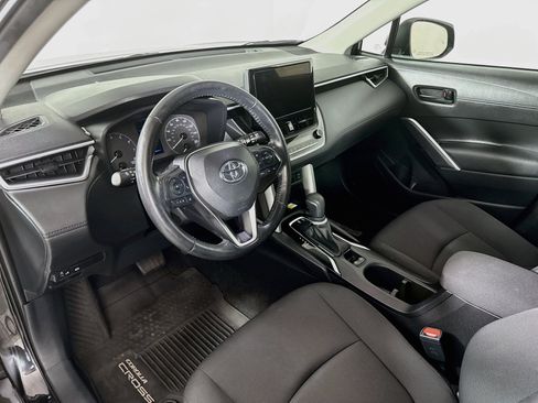 Certified 2023 Toyota Corolla Cross LE AWD/4WD image 9