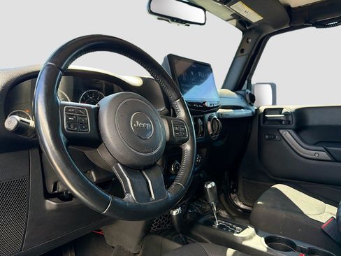 Used 2017 Jeep Wrangler Unlimited Sport w/ Quick Order Package 24S AWD/4WD image 7