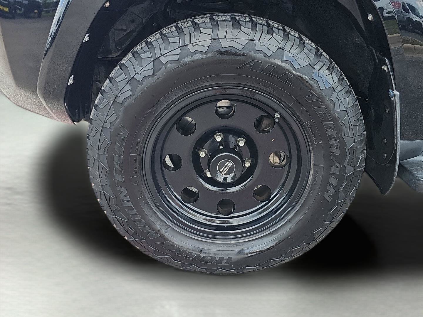 Used 2019 Toyota 4Runner SR5 AWD/4WD image 11