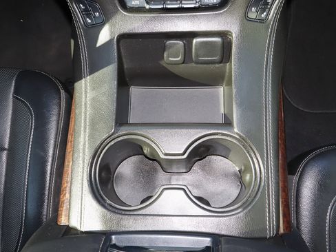 Used 2019 GMC Yukon XL SLT w/ Open Road Package image 27