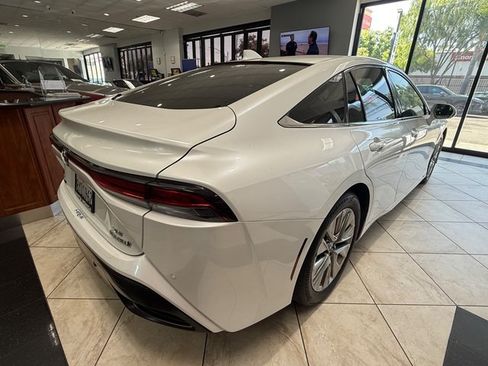 Used 2021 Toyota Mirai w/ Advanced Technology Package RWD image 14