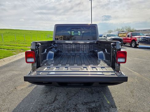 New 2026 Jeep Gladiator Sport AWD/4WD image 28