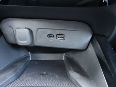 New 2026 Chevrolet Trax ACTIV w/ Sunroof Package FWD image 17
