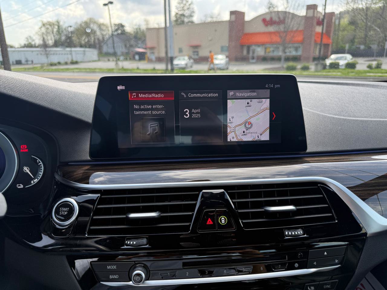 Used 2019 BMW 530e w/ Convenience Package RWD image 22