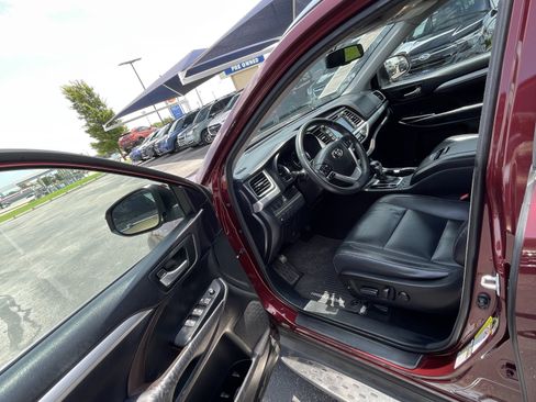 Used 2016 Toyota Highlander XLE FWD image 20