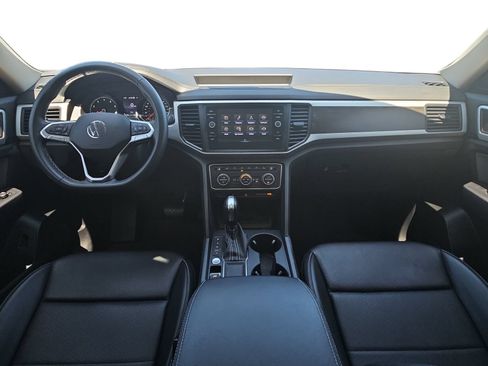 Used 2021 Volkswagen Atlas SE w/ Panoramic Sunroof Package FWD image 9