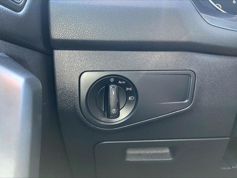 Used 2018 Volkswagen Tiguan S w/ 3rd Row Seat Package AWD/4WD image 35