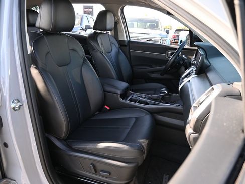Used 2023 Kia Sorento EX w/ Panoramic Sunroof Package FWD image 27