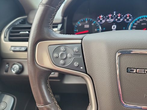 Used 2019 GMC Yukon Denali w/ Denali Ultimate Package image 23