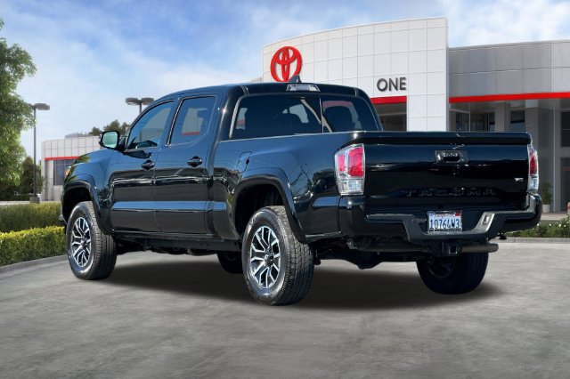 Used 2023 Toyota Tacoma TRD Sport w/ TRD Premium Sport Package AWD/4WD image 7