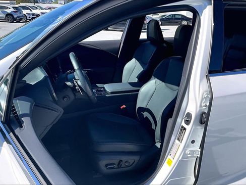 Used 2024 Lexus RX 350 Premium w/ Convenience Package image 8