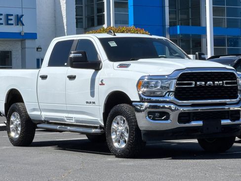 Used 2024 RAM 2500 Big Horn AWD/4WD image 2