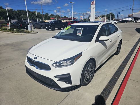Used 2019 Kia Forte S w/ S Premium Package image 11