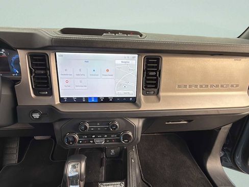 Used 2025 Ford Bronco Outer Banks image 26